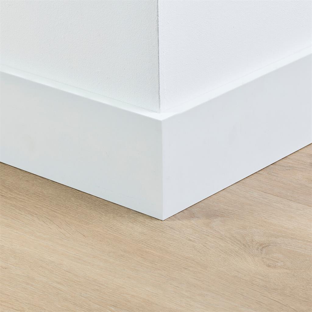 Gegronde plint Amsterdam 120x15 wit