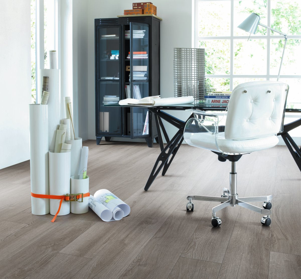 Laminaat Basic 400 eiken lichtgrijs zijdemat.struc landh.mini.kant